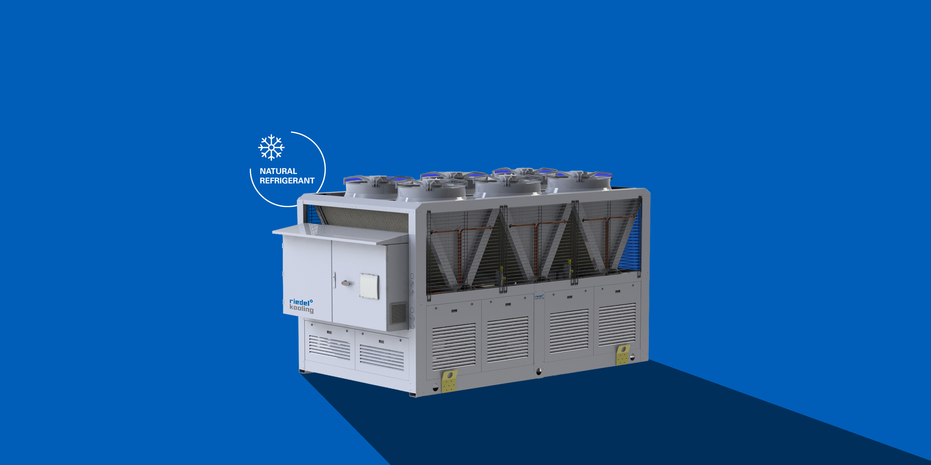 Luftgekühlte Kaltwassersätze für die Innen- und Aussenaufstellung mit Kälteleisteungen von 300 kW bis zu 1.000 kW